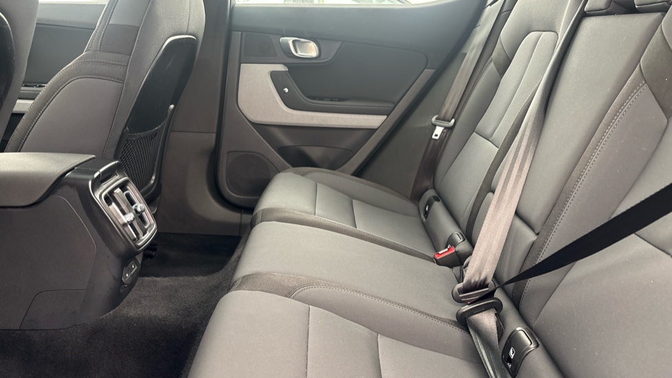 POLESTAR 2 Image 14