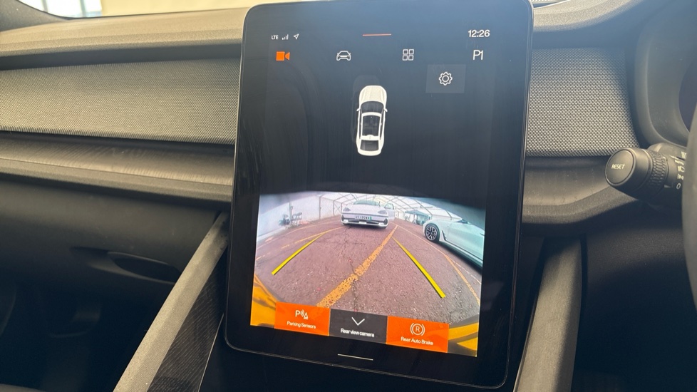 POLESTAR 2 Reverse camera