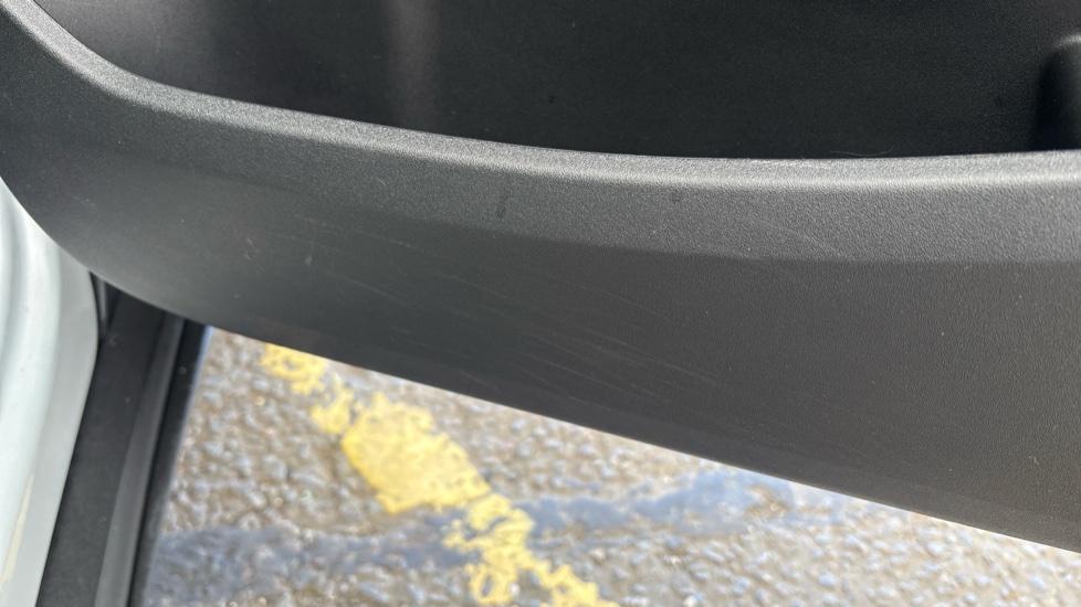 POLESTAR 2 Scuff
