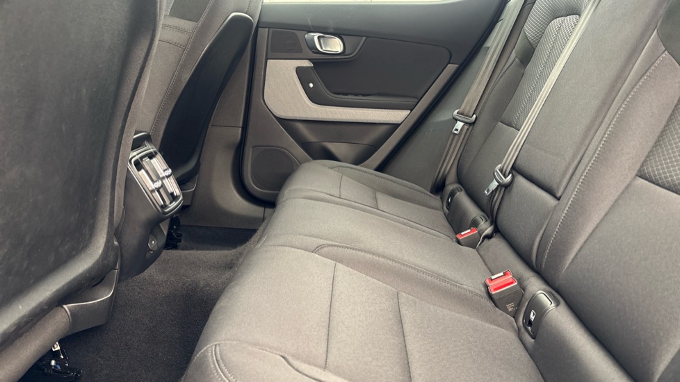 POLESTAR 2 Image 14