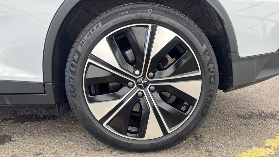POLESTAR 2 Image 18