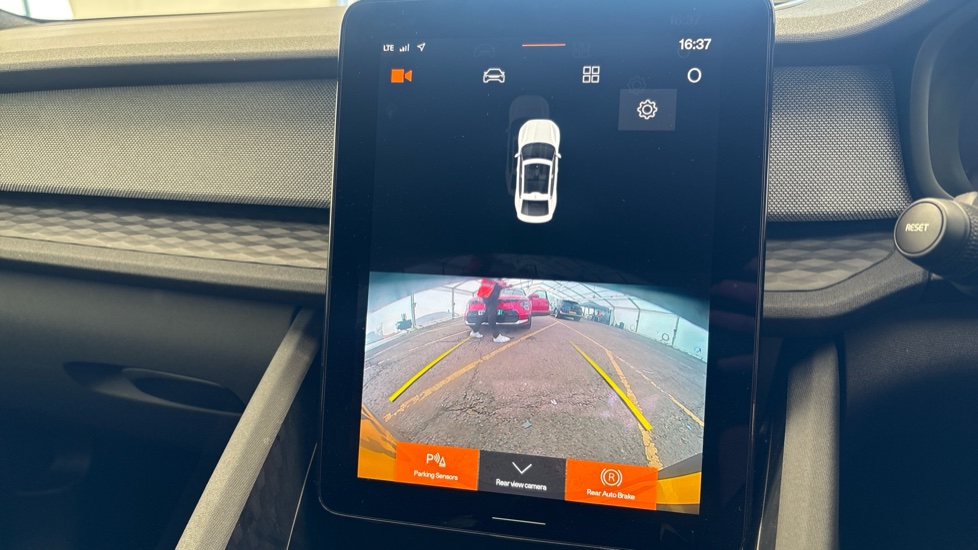POLESTAR 2 Reverse camera