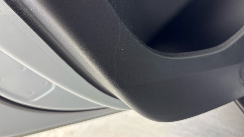 POLESTAR 2 FASTBACK 170kW 69kWh Standard Range Single motor 5dr Auto