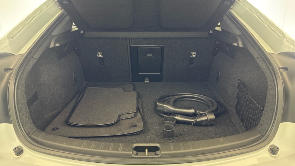 POLESTAR 2 FASTBACK 170kW 69kWh Standard Range Single motor 5dr Auto