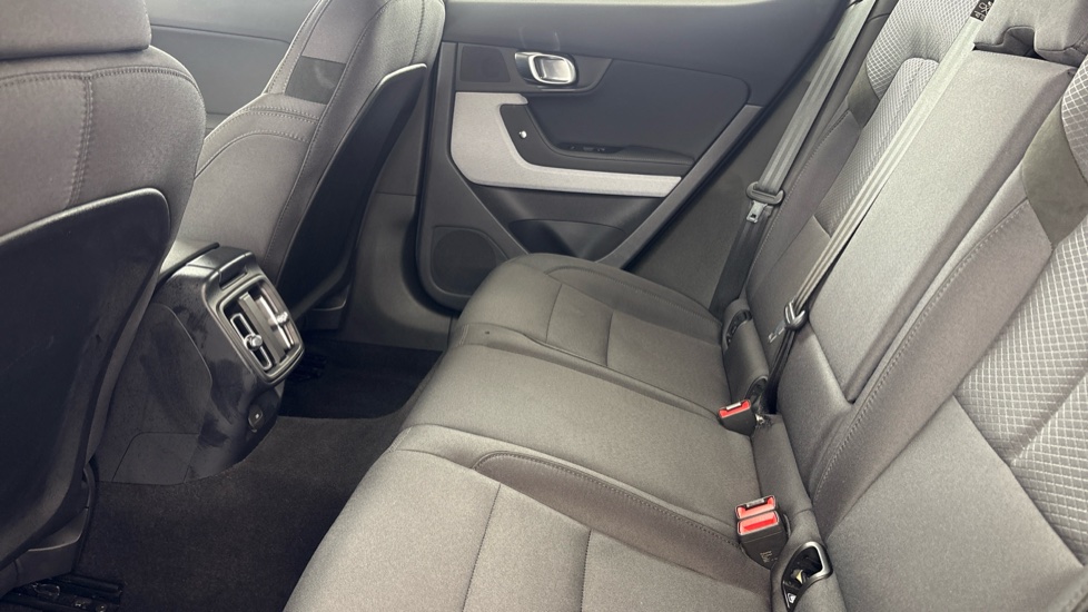 POLESTAR 2 FASTBACK 170kW 69kWh Standard Range SM [Pilot] 5dr Auto