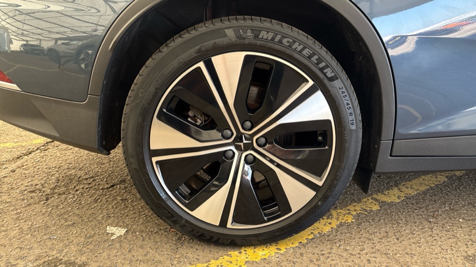 POLESTAR 2 Image 19