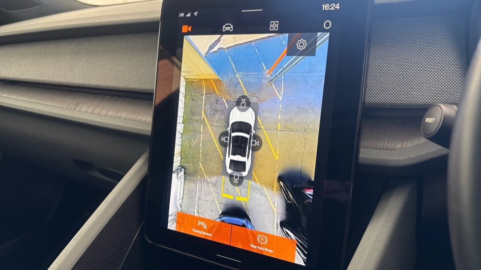 POLESTAR 2 reverse camera