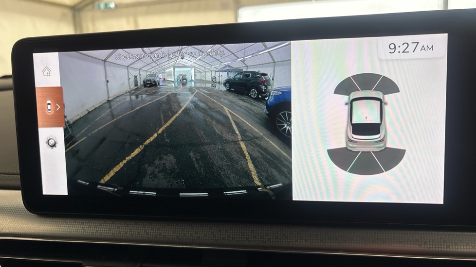 GENESIS GV60 reverse camera