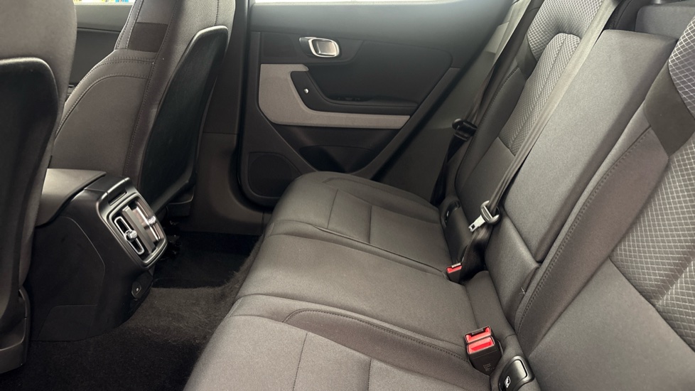 POLESTAR 2 Image 14