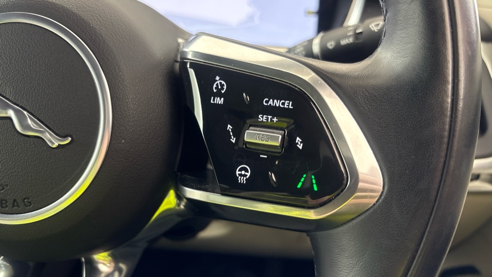 JAGUAR I-PACE ESTATE SPECIAL EDITIONS 294kW EV400 HSE Black 90kWh 5dr Auto 11kW Charger