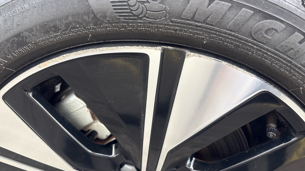 POLESTAR 2 Scuff