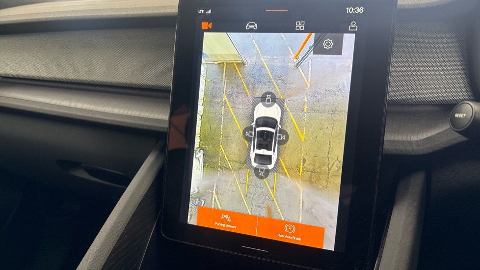 POLESTAR 2 Reverse camera