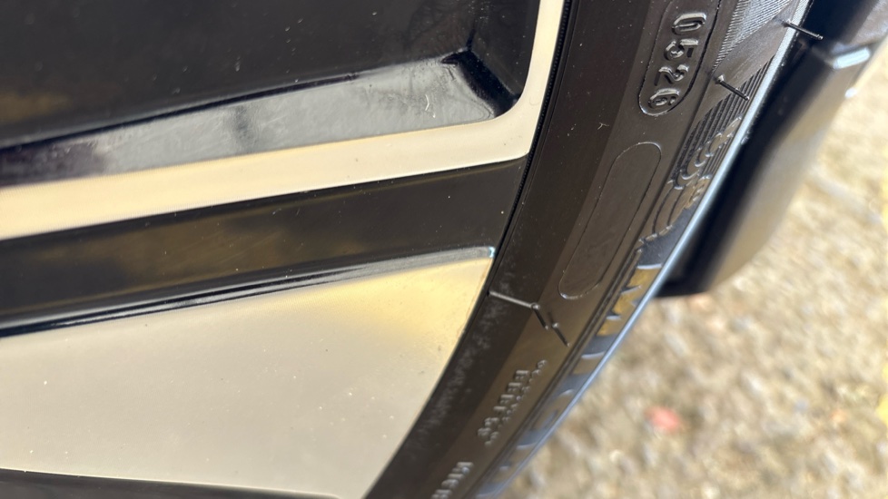 POLESTAR 2 FASTBACK 170kW 69kWh Standard Range SM [Plus] 5dr Auto