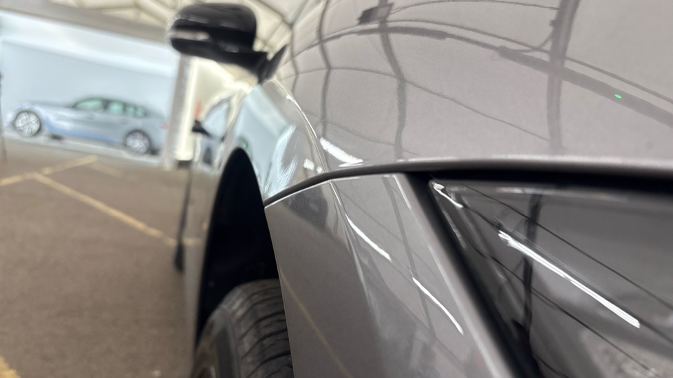 JAGUAR I-PACE Dent