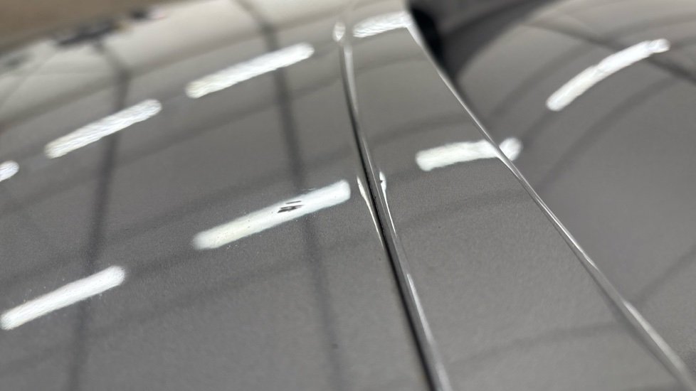 JAGUAR I-PACE Multiple chips and scratches