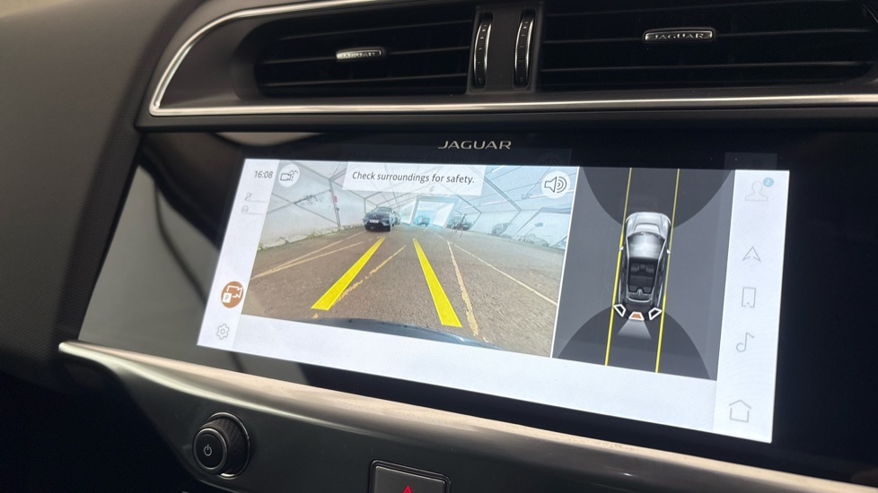 JAGUAR I-PACE Reverse camera