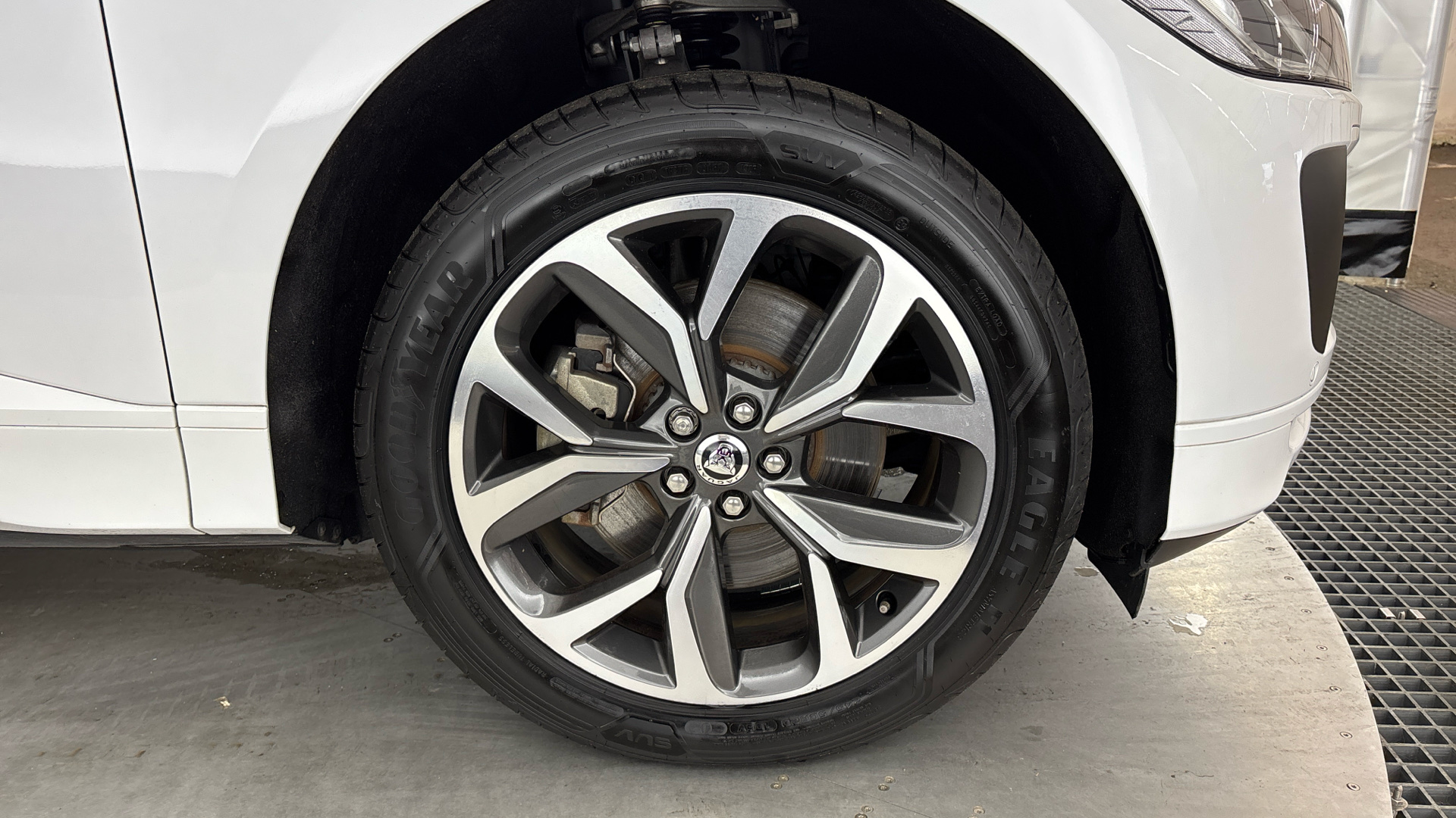 JAGUAR I-PACE I-PACE ESTATE 294kW EV400 R-Dynamic HSE Black 90kWh 5dr Auto