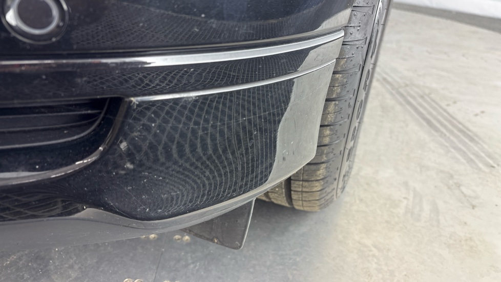 JAGUAR I-PACE scratches