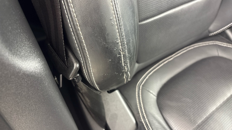 JAGUAR I-PACE seat back worn damage
