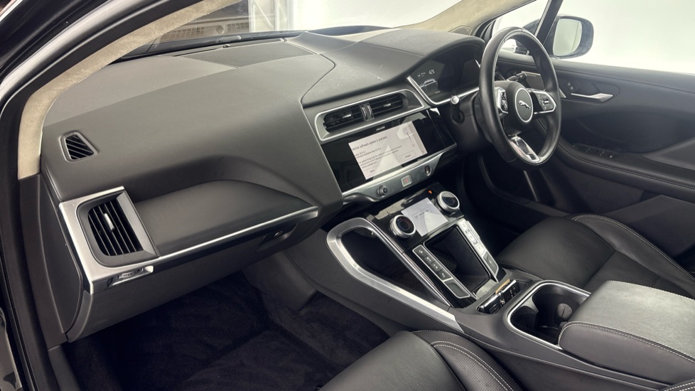 JAGUAR I-PACE Image 10