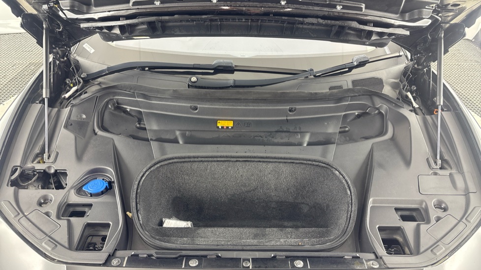 JAGUAR I-PACE Image 16