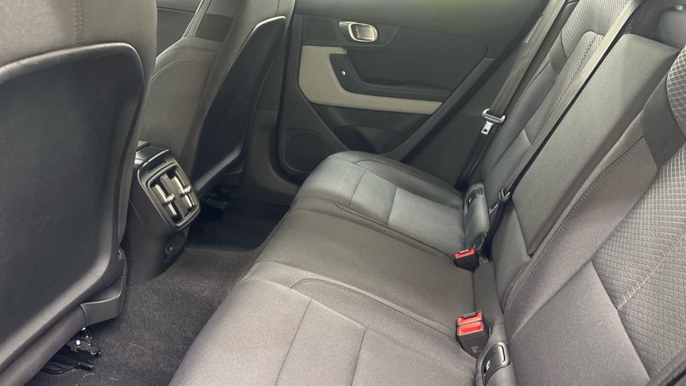 POLESTAR 2 FASTBACK 170kW 69kWh Standard Range SM [Pilot] 5dr Auto