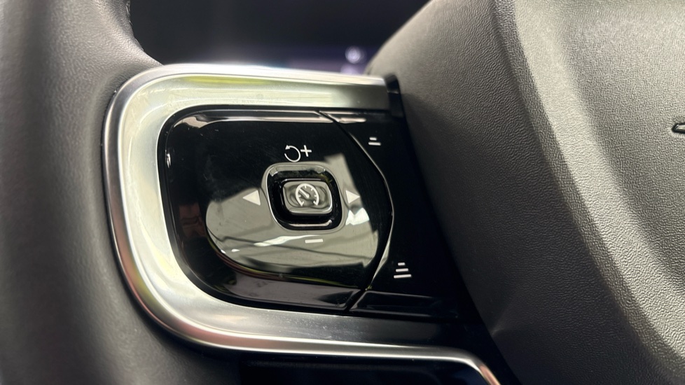 POLESTAR 2 FASTBACK 170kW 69kWh Standard Range SM [Pilot] 5dr Auto