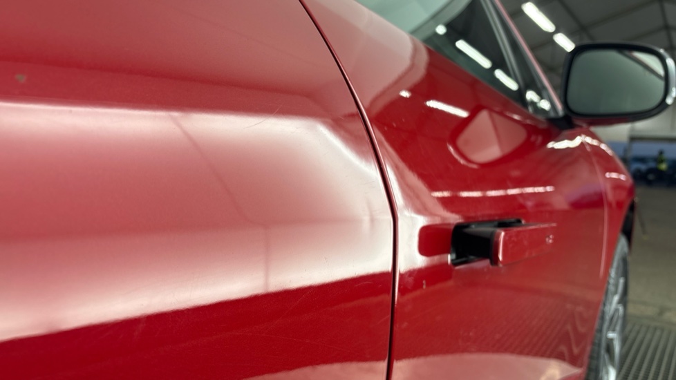 JAGUAR I-PACE dents