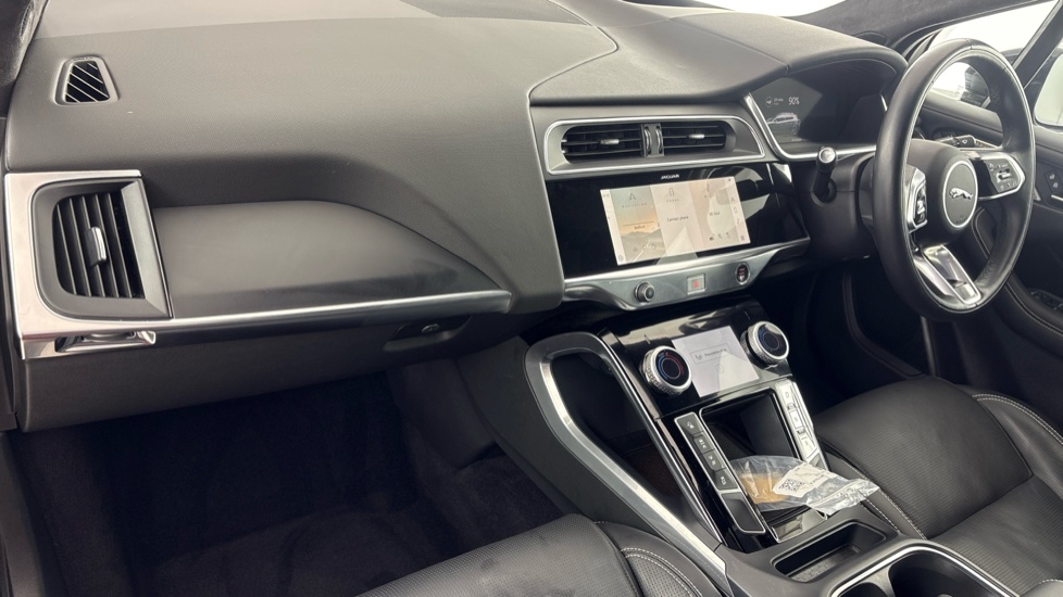 JAGUAR I-PACE Image 10