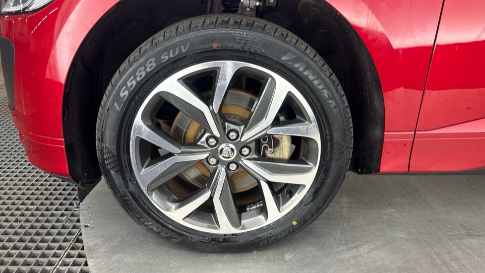 JAGUAR I-PACE Image 17