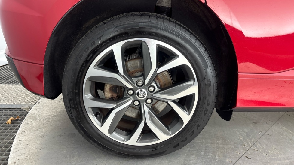 JAGUAR I-PACE Image 19