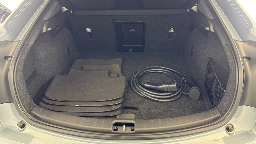 POLESTAR 2 FASTBACK 170kW 69kWh Standard Range SM [Plus] 5dr Auto