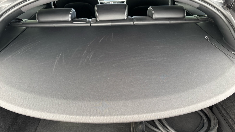 JAGUAR I-PACE parcel shelf worn