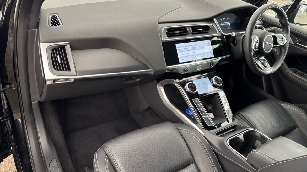 JAGUAR I-PACE Image 10