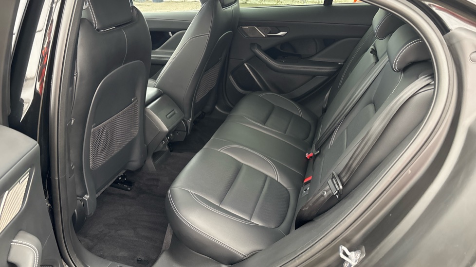 JAGUAR I-PACE Image 14