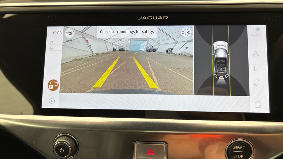 JAGUAR I-PACE reverse camera