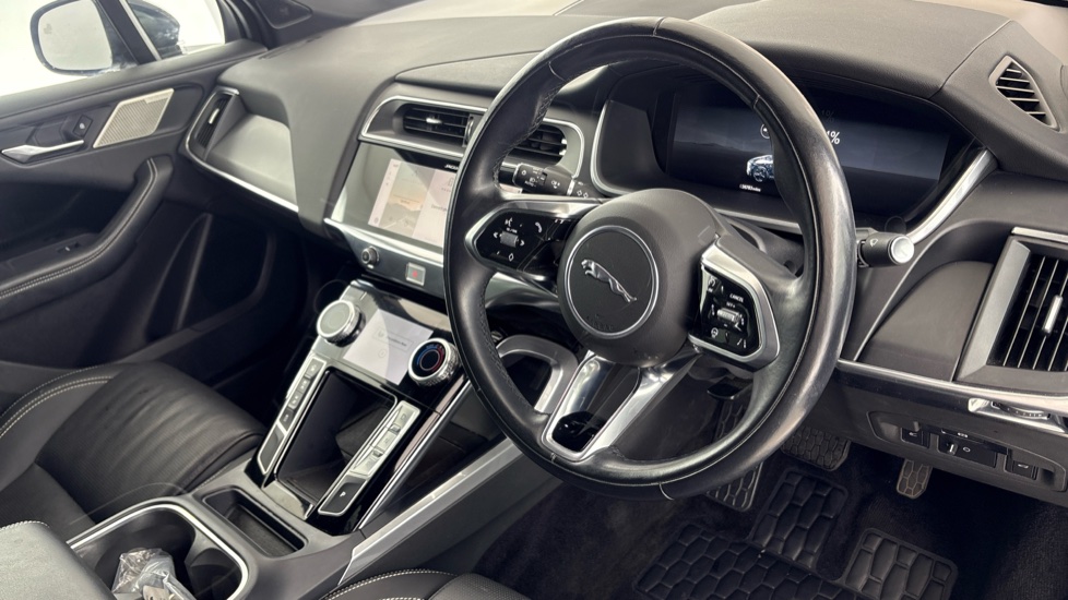 JAGUAR I-PACE Image 9
