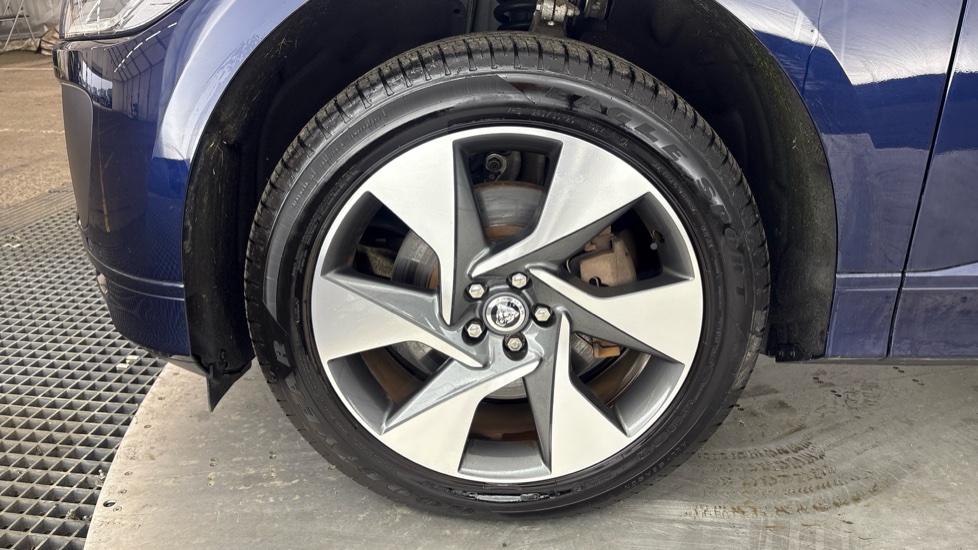 JAGUAR I-PACE Image 17