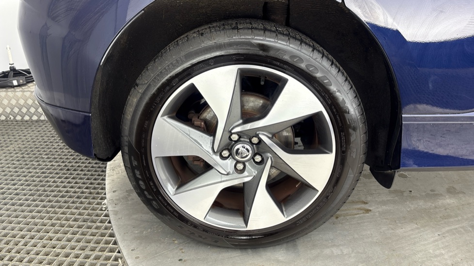 JAGUAR I-PACE Image 19