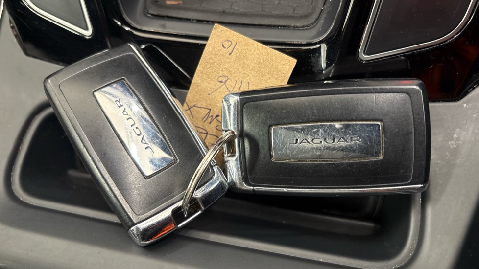 JAGUAR I-PACE 2 keys