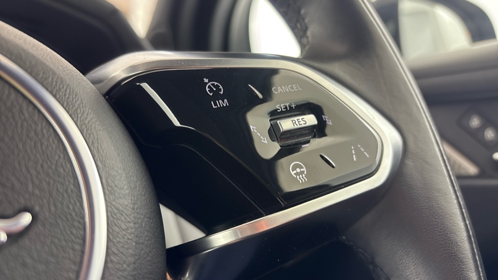 JAGUAR I-PACE ESTATE 294kW EV400 R-Dynamic SE Black 90kWh 5dr Auto