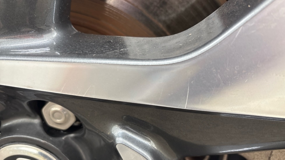 JAGUAR I-PACE scratches