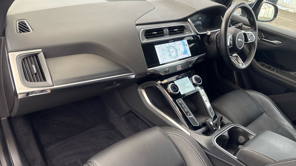JAGUAR I-PACE Image 10