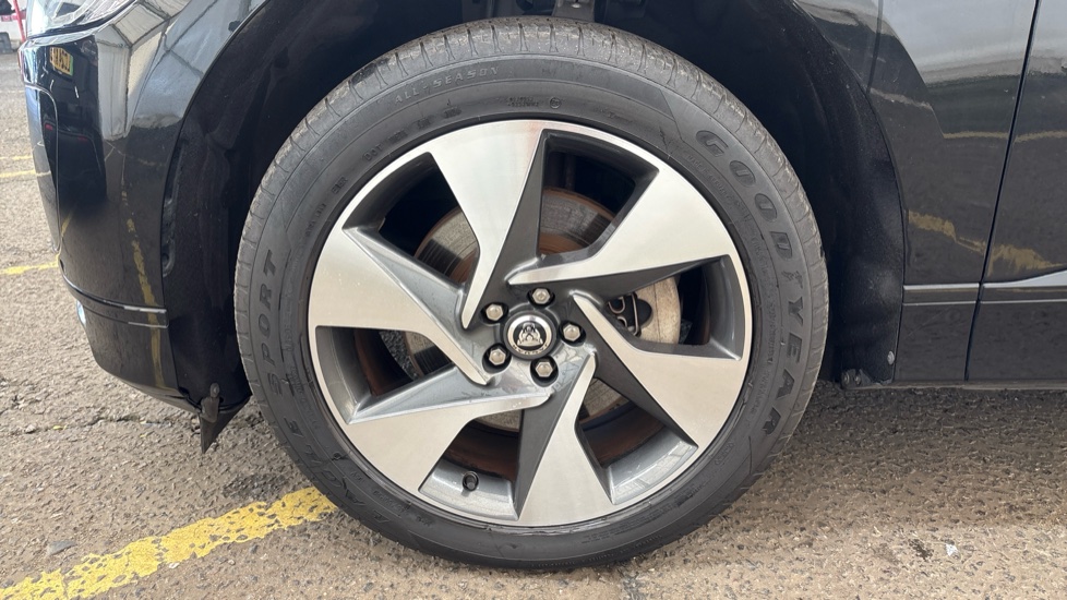 JAGUAR I-PACE Image 17