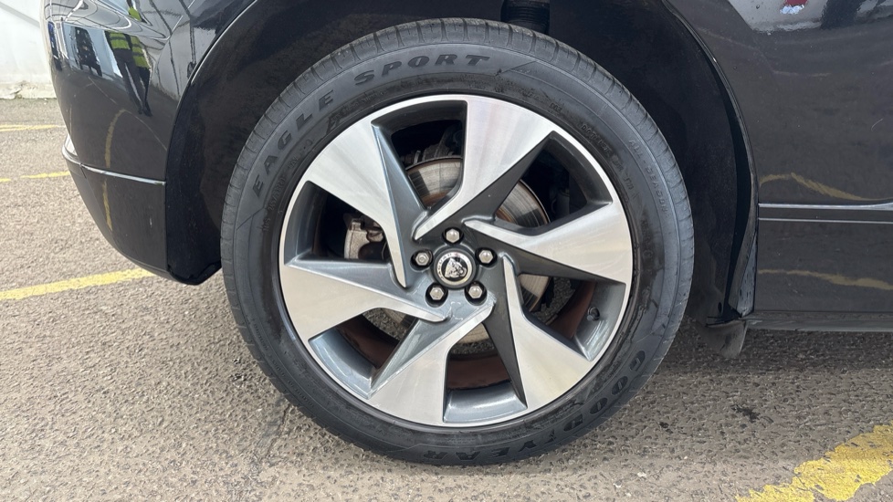 JAGUAR I-PACE Image 19