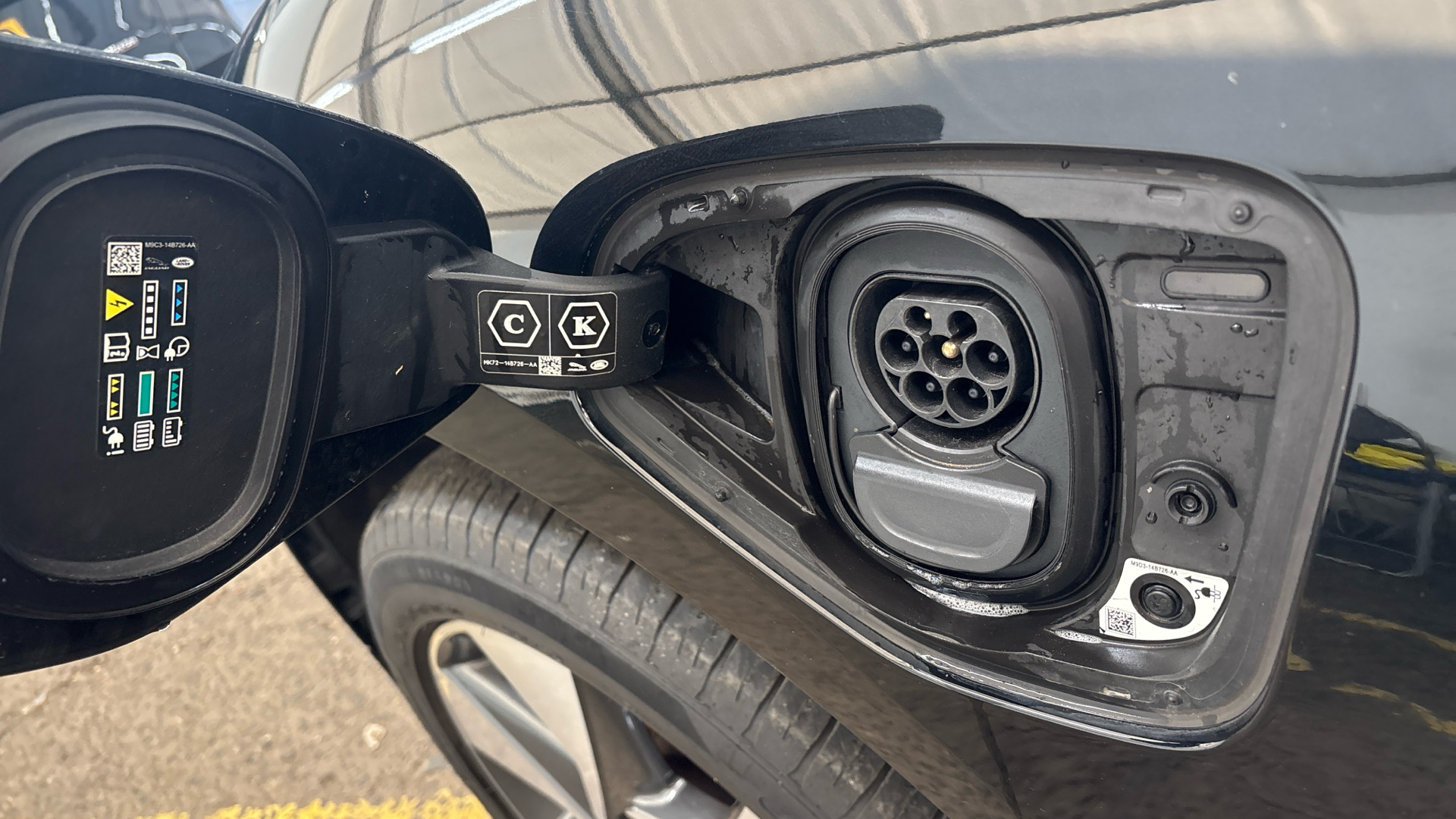 JAGUAR I-PACE I-PACE ESTATE 294kW EV400 R-Dynamic SE Black 90kWh 5dr Auto