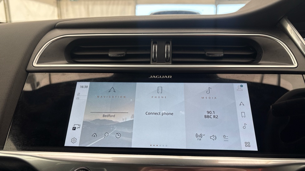 JAGUAR I-PACE Image 12