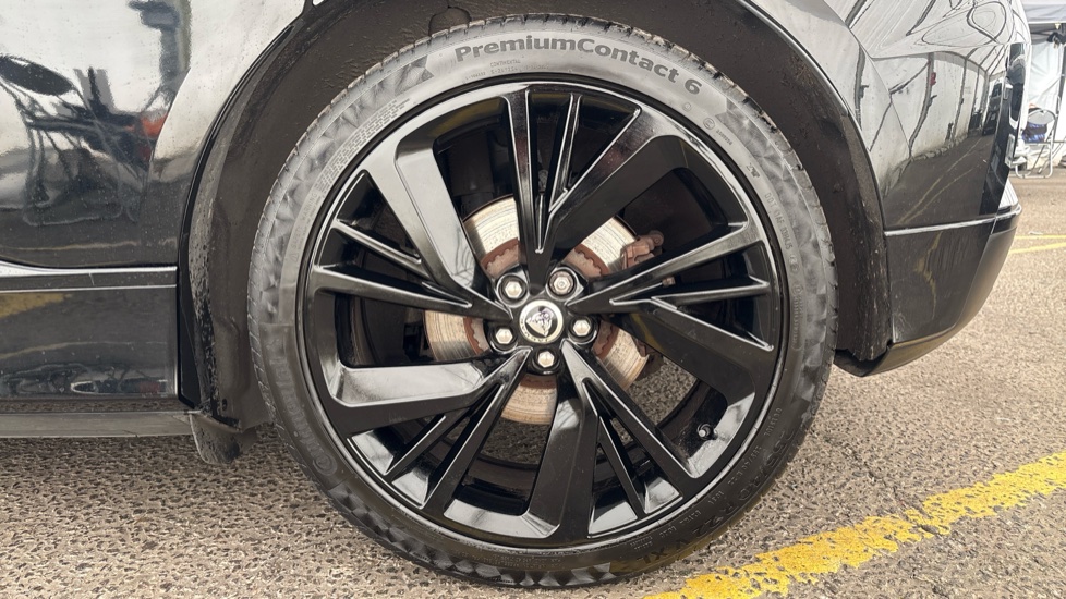 JAGUAR I-PACE Image 18
