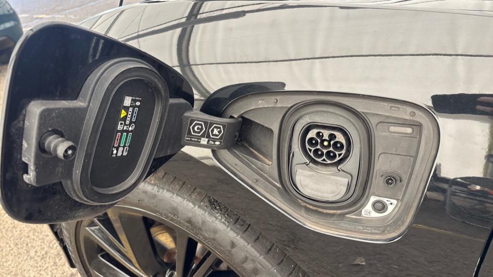 JAGUAR I-PACE Image 21