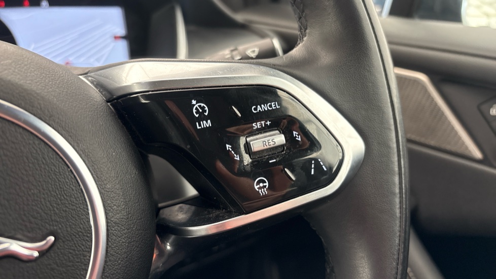 JAGUAR I-PACE Cruise control